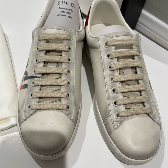 🚫SOLD🚫Authentic Gucci Mens Size 5 - Picture 3 of 3